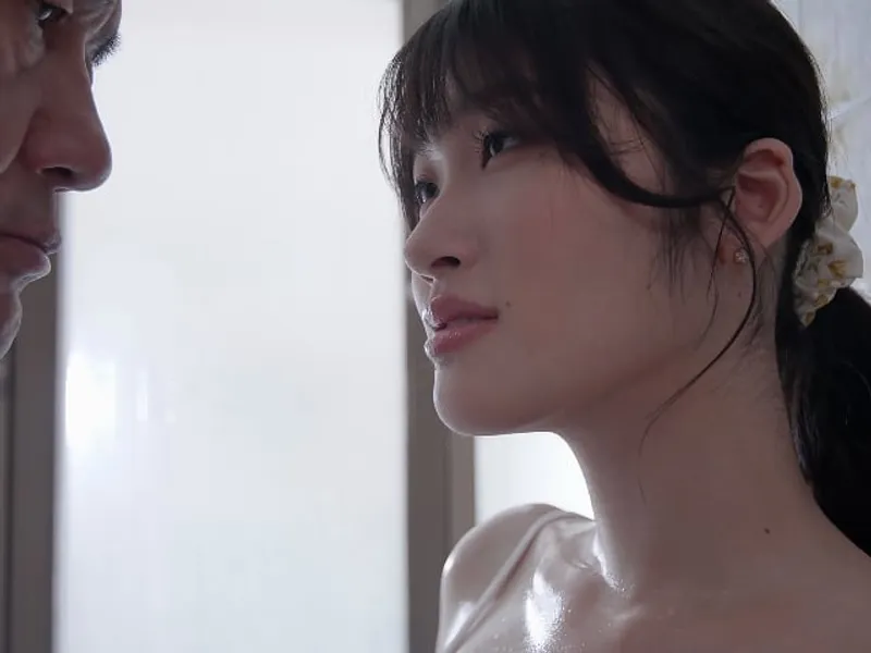 ông xã bỏ bê, vợ yêu được ông chú giúp thỏa mãn cơn dam dang lồn