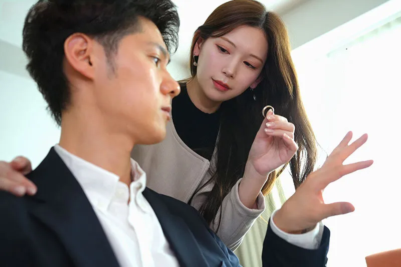 Bà xã đi đi giã ngoại, ông xã ở nhà bị nhỏ em cô vợ gạ làm tình không trượt phát nào